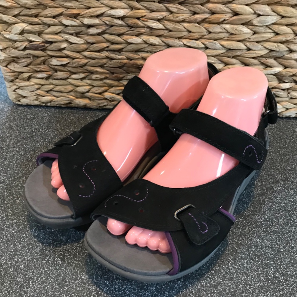 Cobb Hill New Balance Fresh Foam Leather Sandals - Picture 10 of 15